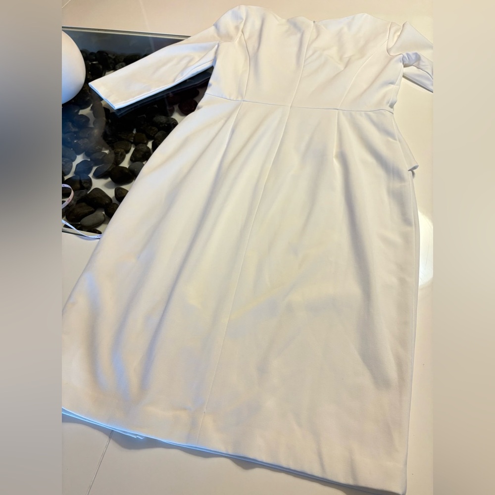 Vince Camuto- Elegant White Dress - Picture 7 of 10